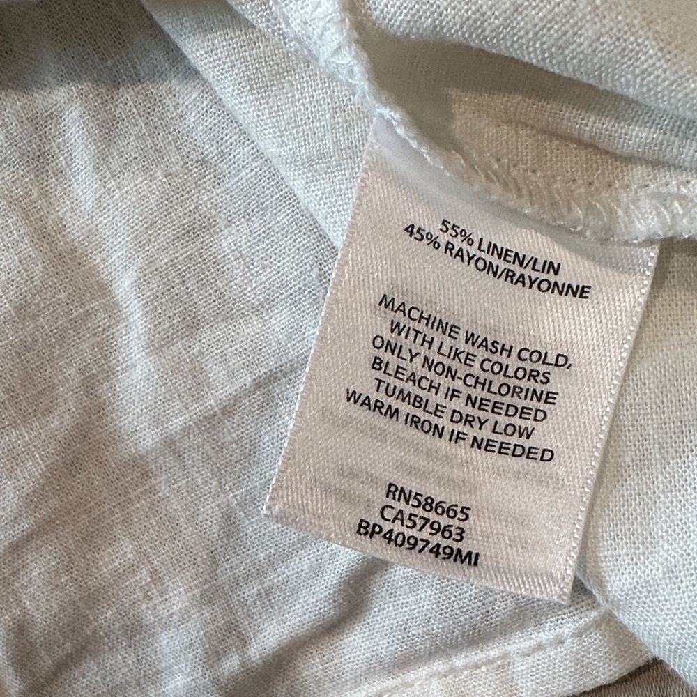 bp White Button-Front Spaghetti Strap Camisole - Picture 2 of 3